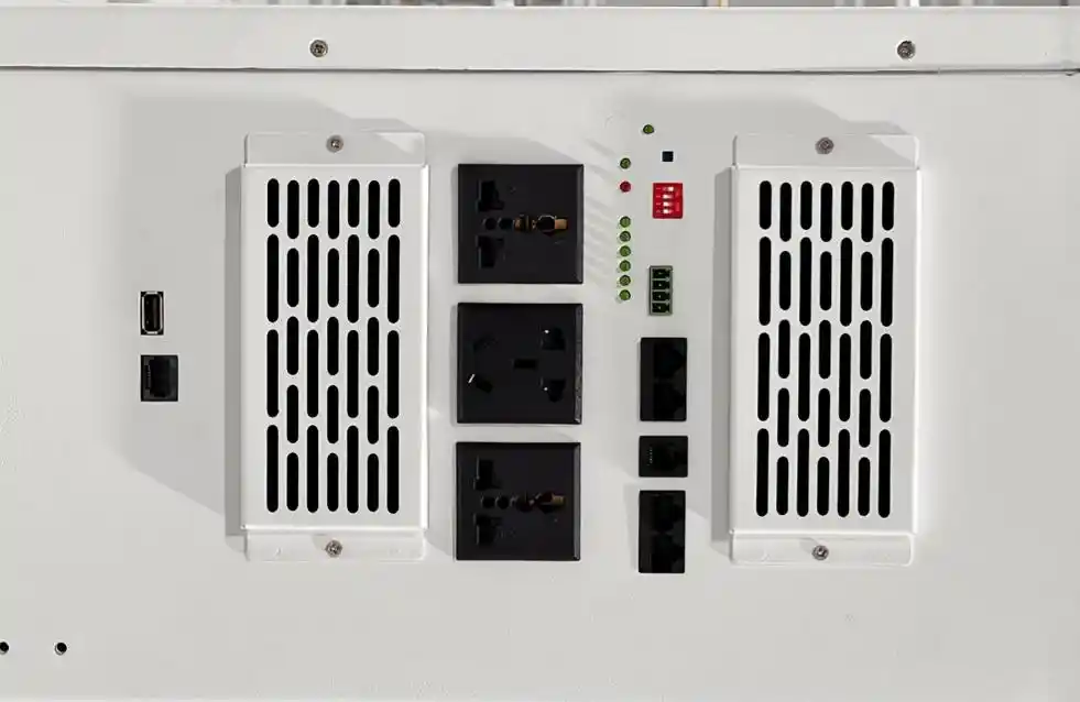 10.24kWh LiFePO4 All-in-One ESS with 6kW Hybrid Inverter – Detailed Images (3)
