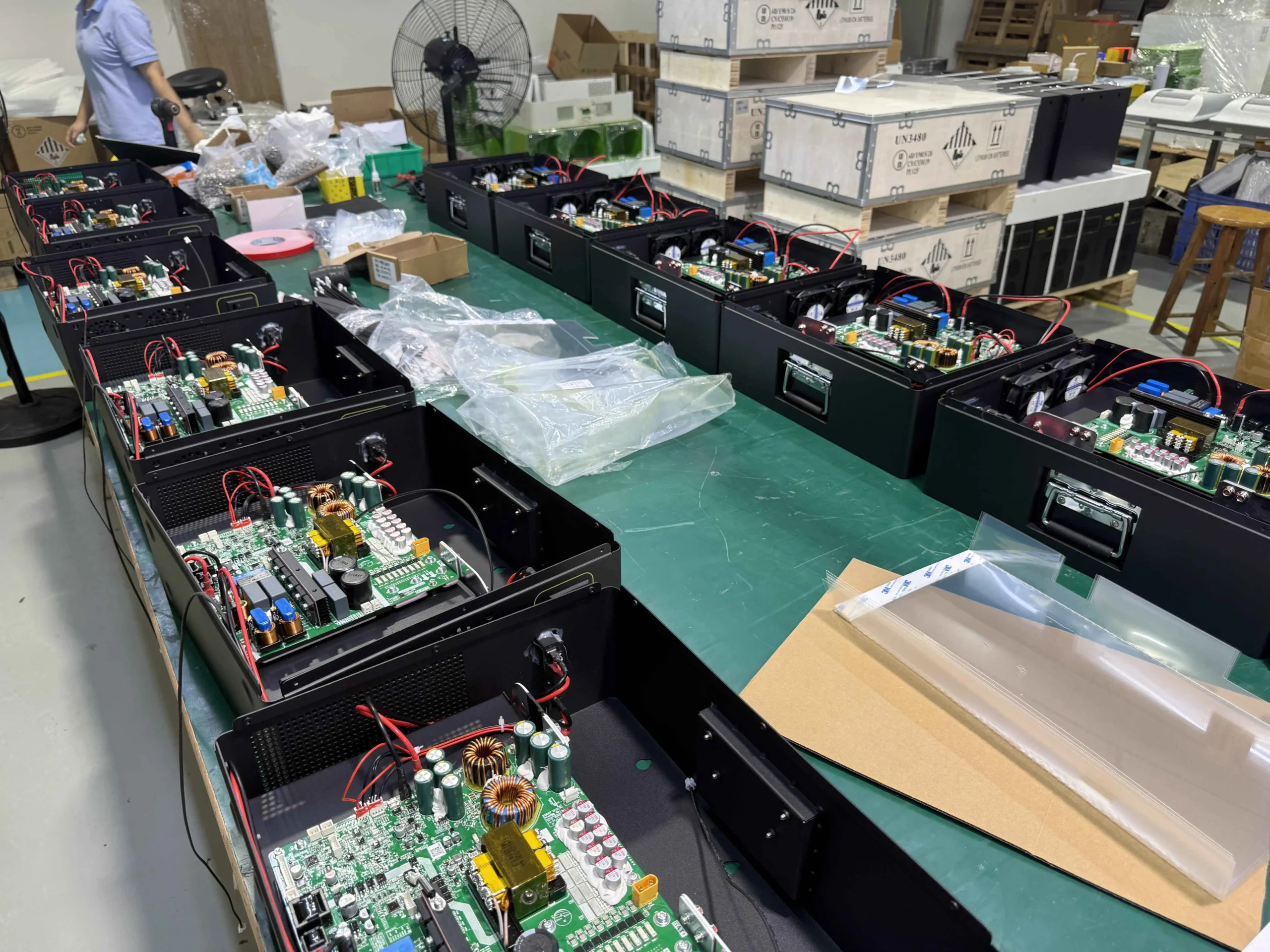 BMS and power electronics units under functional inspection